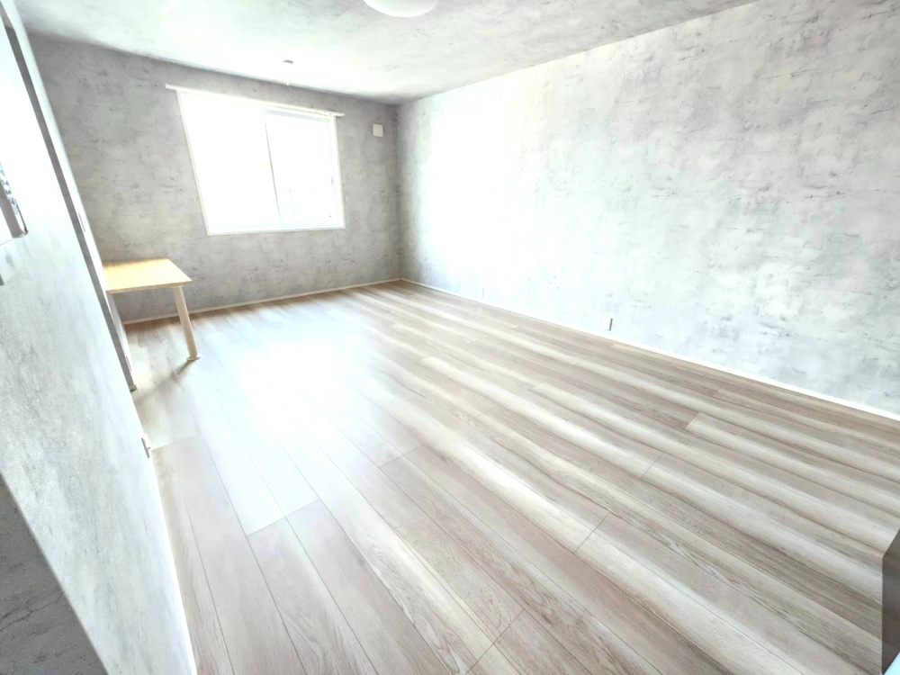 Ｒａｄｈｕｓ　Ａｍａｇａｔｓｕｊｉの洋室