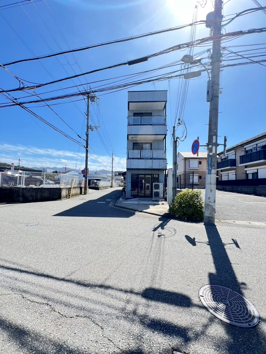 神戸市北区有野中町３丁目のマンションの駐車場