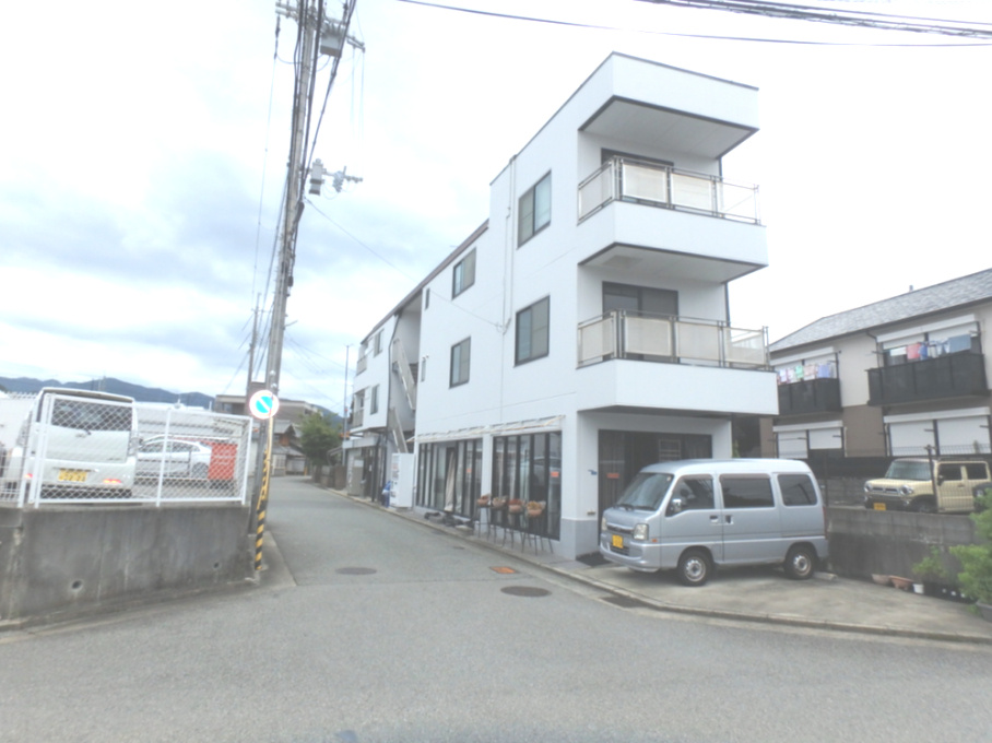 神戸市北区有野中町３丁目のマンションの外観