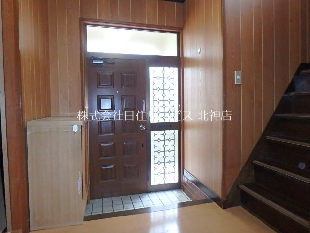 神戸市北区有野町唐櫃の一戸建ての玄関|毎日通る玄関はこちらです