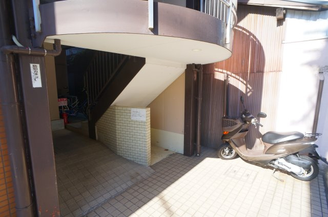 コーポ諏訪柳町のエントランス