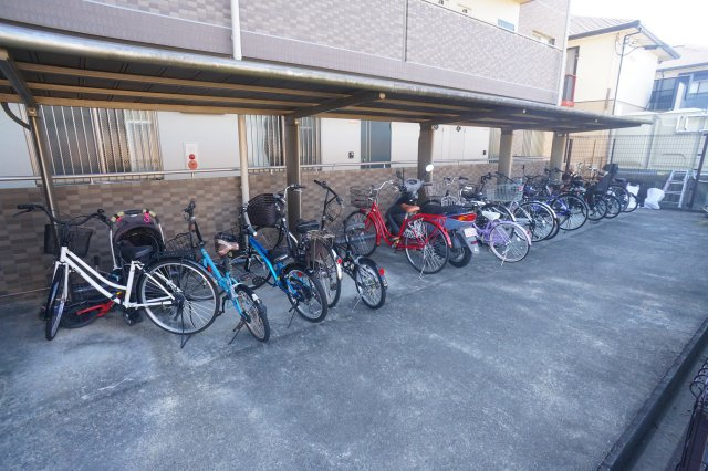エミネンスの駐車場