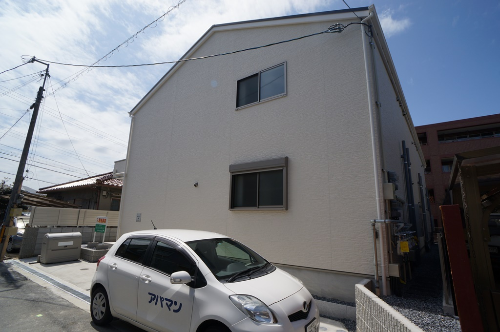 サンソレイユ富雄の駐車場