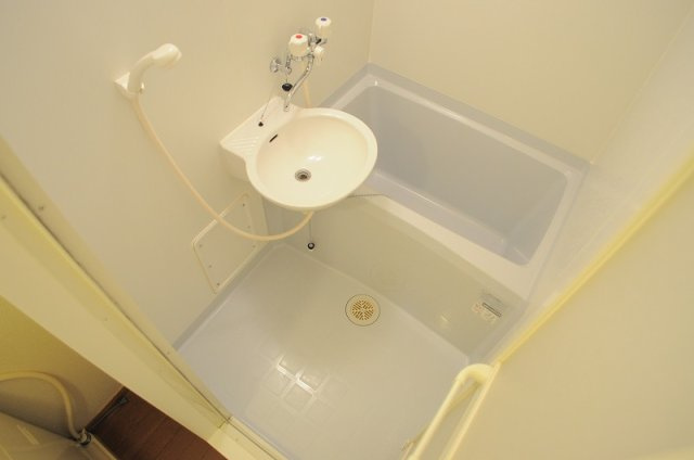 レオパレス悠(ハルカ)の浴室