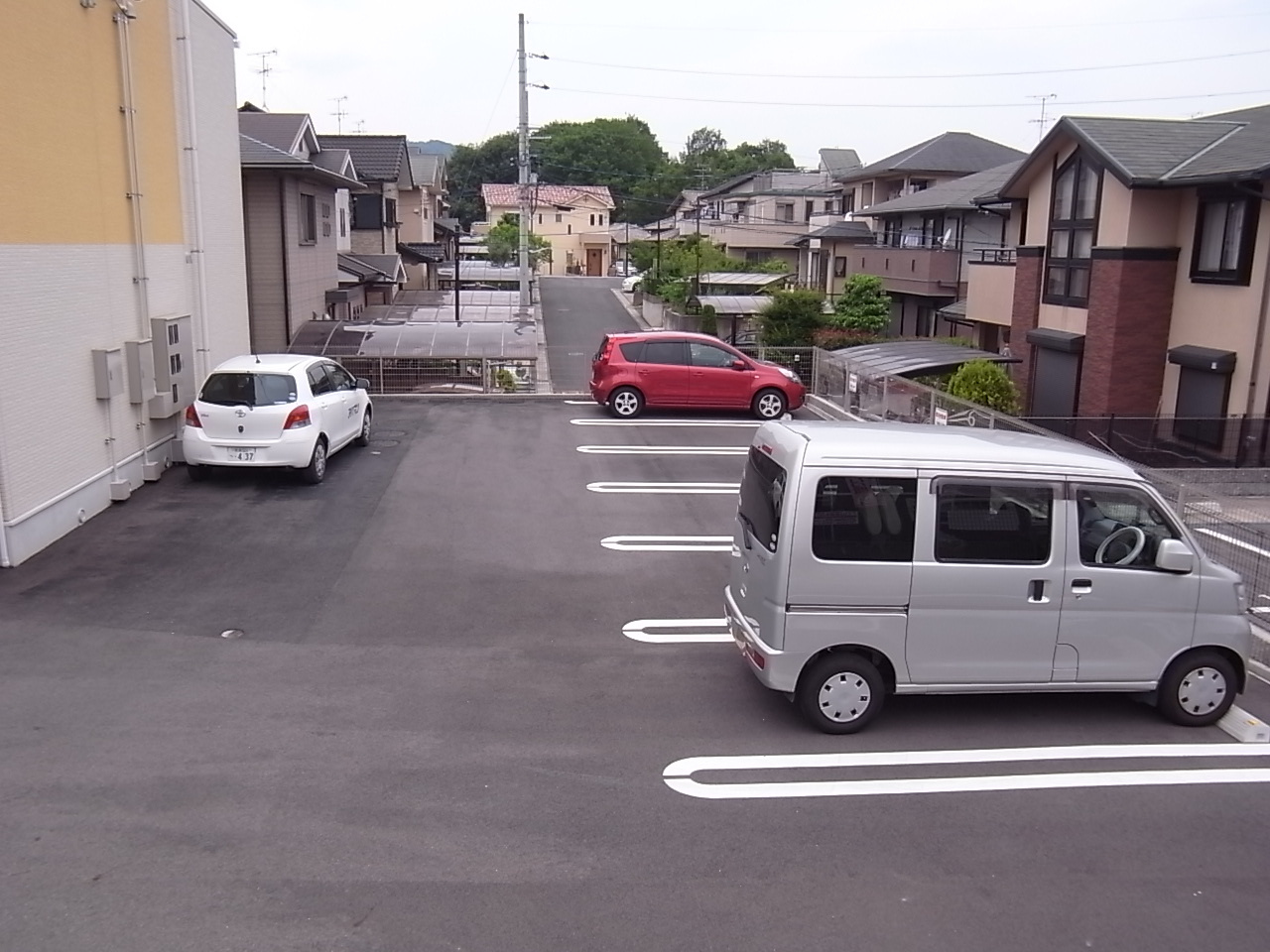 サンセールの駐車場