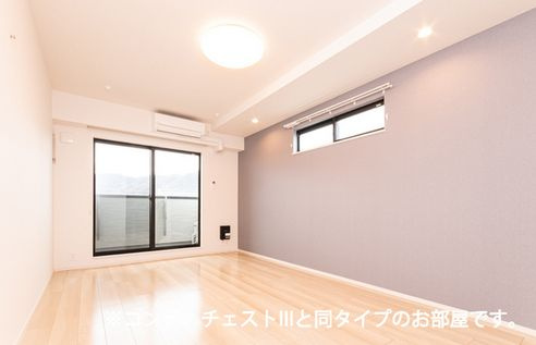 ヒカルサ川口芝西の居間・リビング