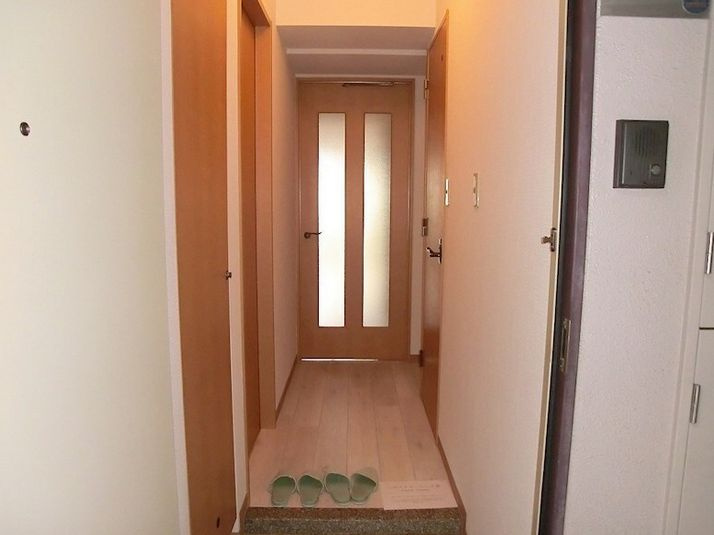 ラディアントコートの玄関|※別号室参考写真