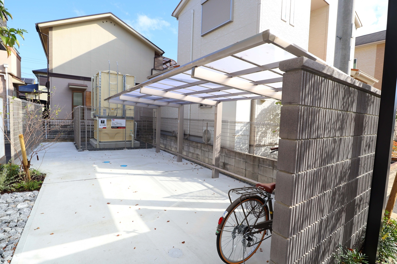 シャーメゾン五位堂の駐車場