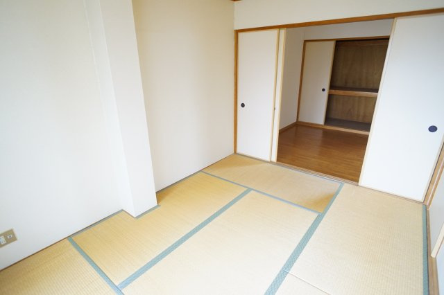 アーバンアネックスの和室