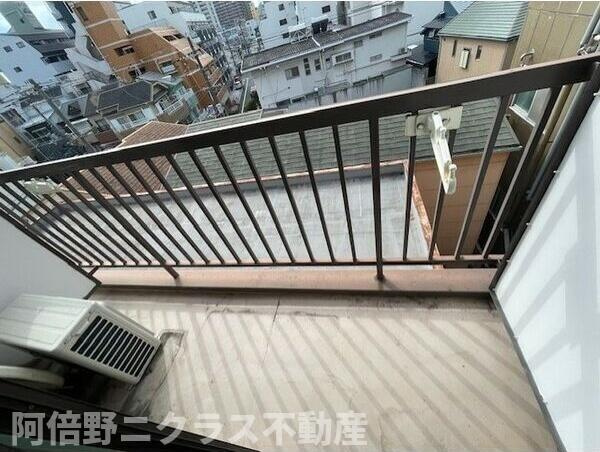 ヤングパレス阿倍野橋のバルコニー