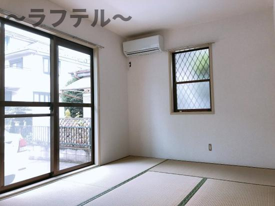 所沢市若狭１丁目のアパートの居間・リビング