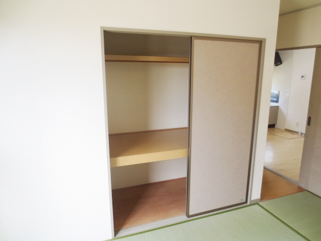 エトワールメゾンの収納|別号室の参考写真です。