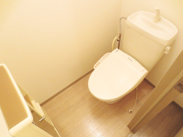 エトワールメゾンのトイレ|別号室の参考写真です。