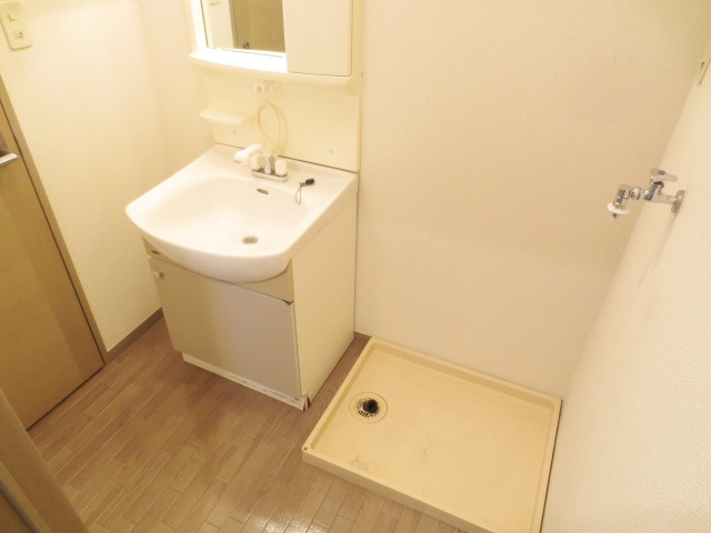 エトワールメゾンの洗面所|別号室の参考写真です。