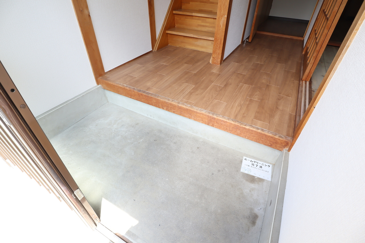 藤井住宅の玄関