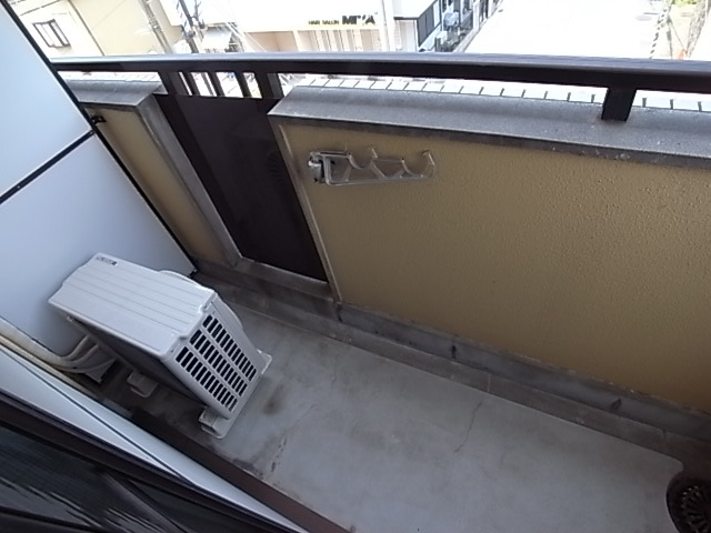 神殿マンション３号館のバルコニー