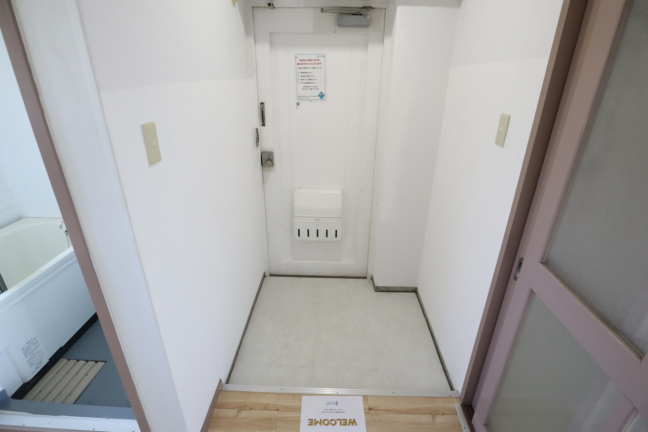 ビレッジハウス大淀3号棟の玄関