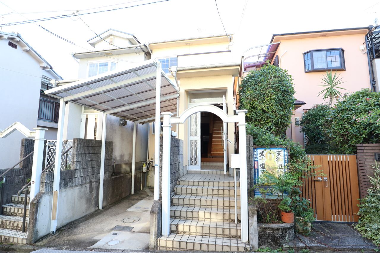 壱分町戸建のエントランス