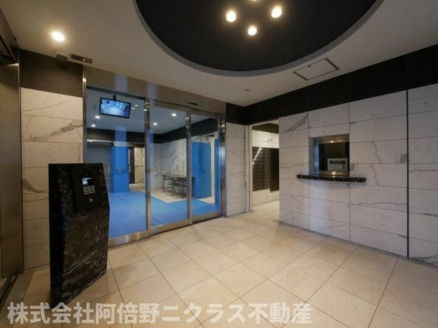 エスリード天王寺町北のロビー