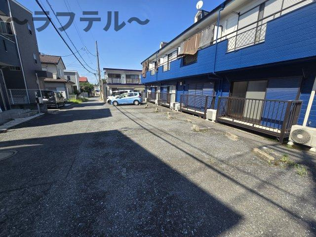 メゾンベルミュールの駐車場