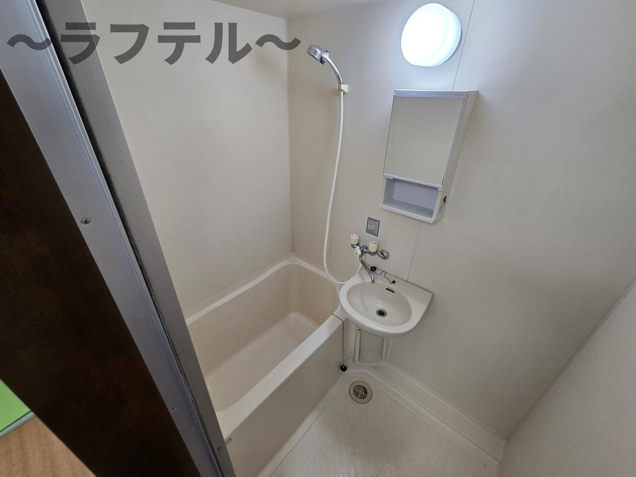 メゾンベルミュールの浴室