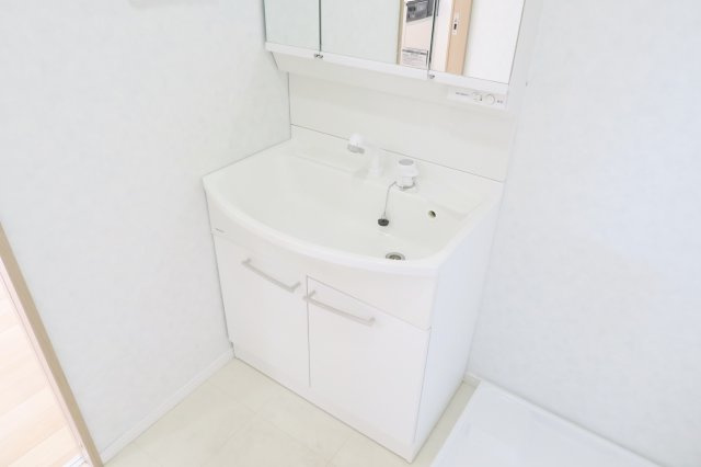 山一領家ステーツの独立洗面台|別室参考写真です。