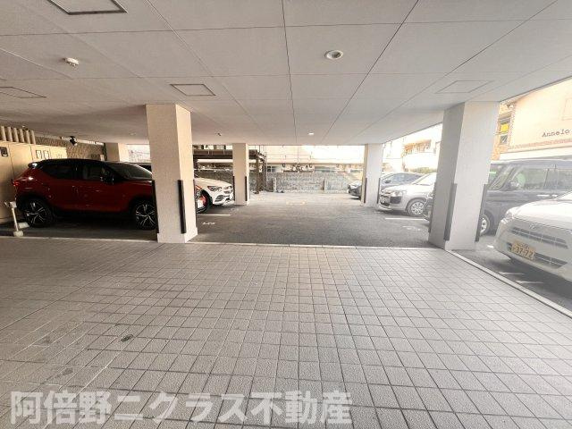 昭和町エクセルハイツのロビー