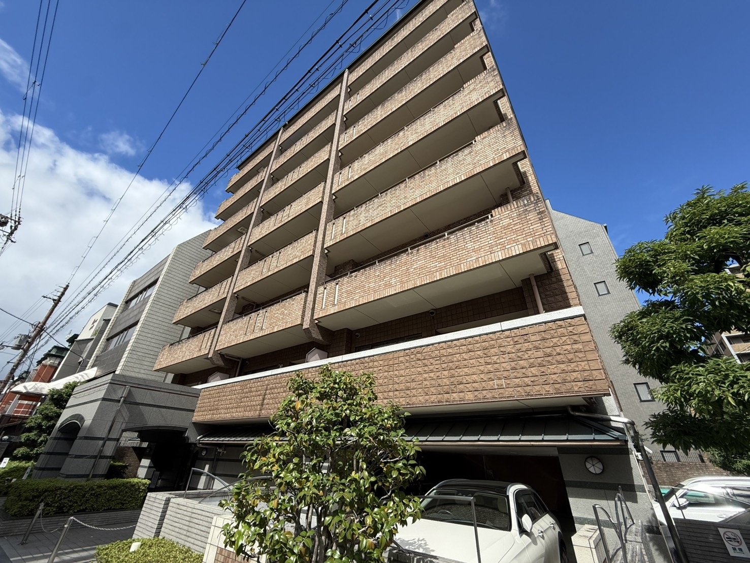 グラビスコート三条堺町の外観|外観もきれいです