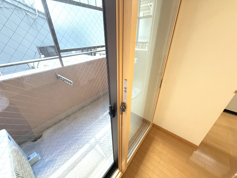グラビスコート三条堺町のバルコニー