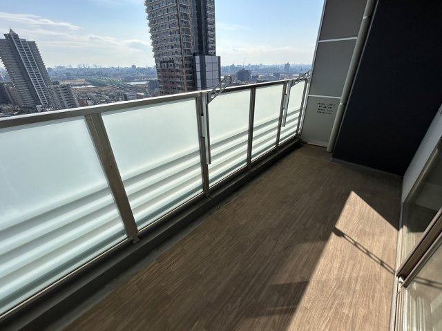 ザ・パークハウス川口本町のバルコニー|別号室参考写真です。