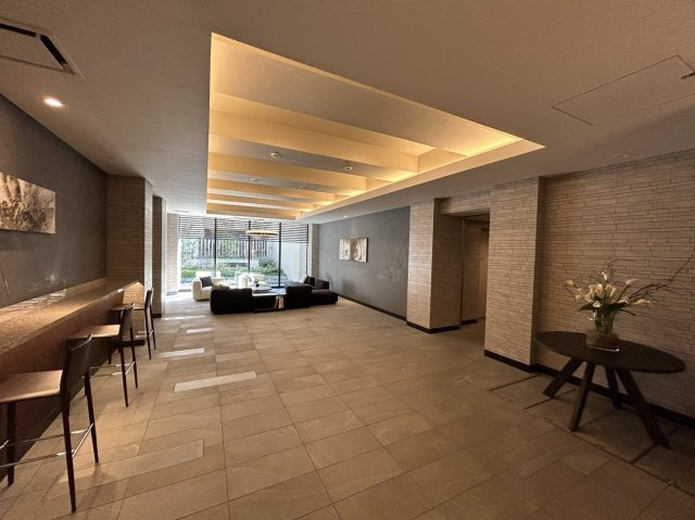ザ・パークハウス川口本町のロビー|別号室参考写真です。