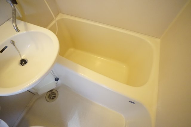 生駒ビルの浴室