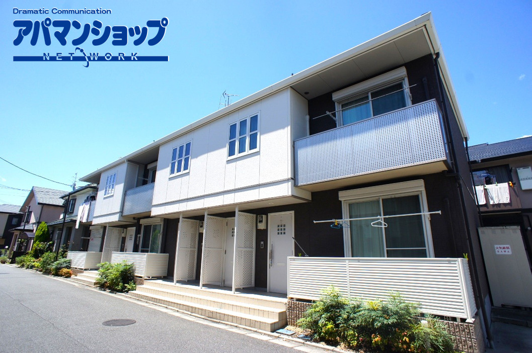 天理市前栽町のアパートの外観