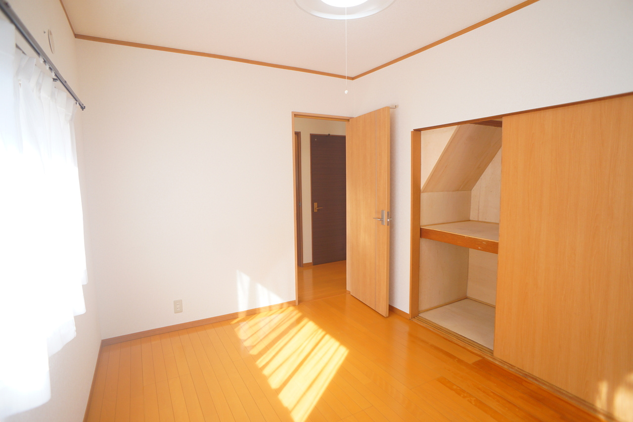 河合町穴闇戸建の内装