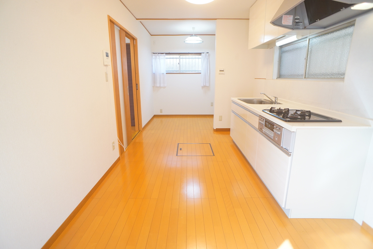 河合町穴闇戸建の居間・リビング