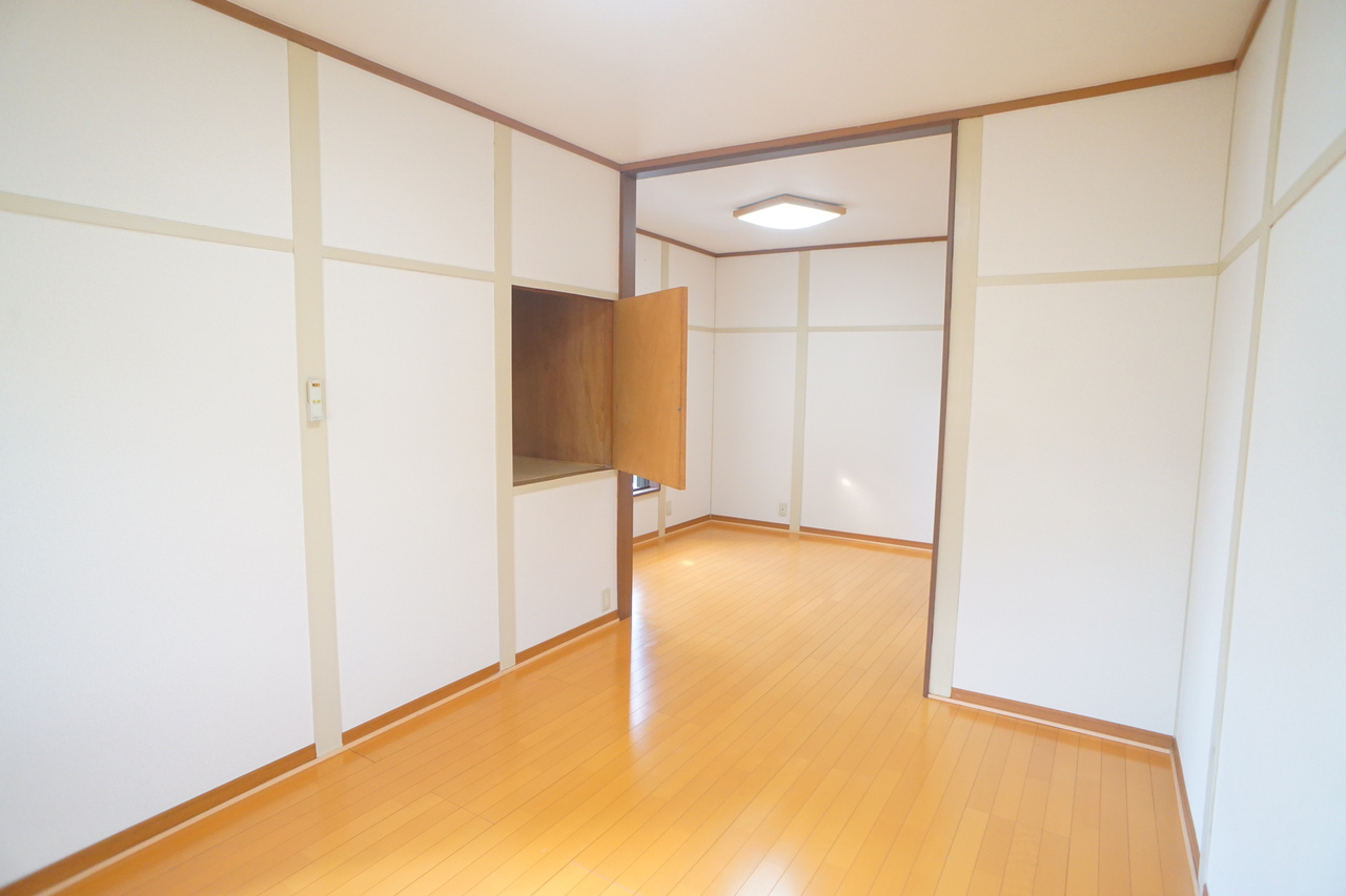 河合町穴闇戸建の洋室
