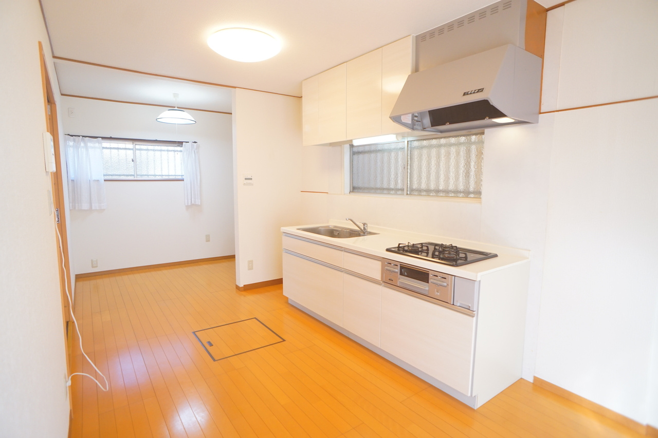 河合町穴闇戸建の居間・リビング