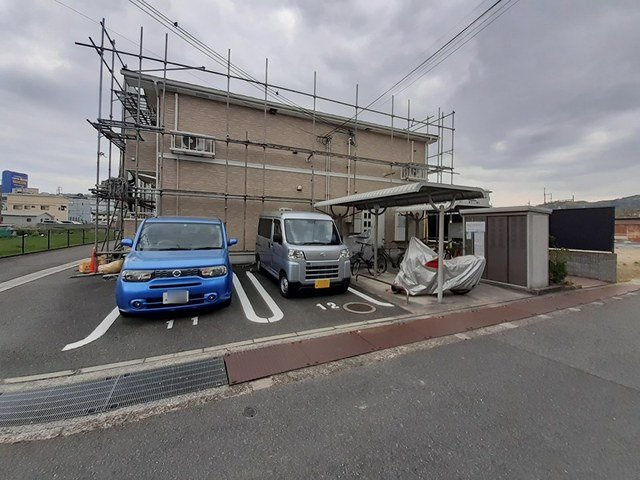 ピュア　コート　サクセスの駐車場