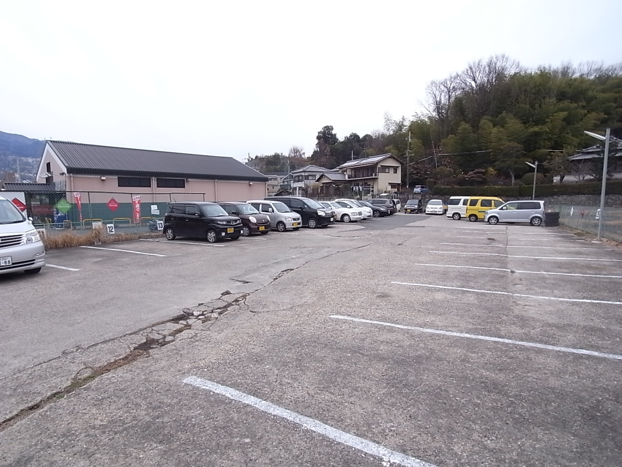 コーポ五風の駐車場