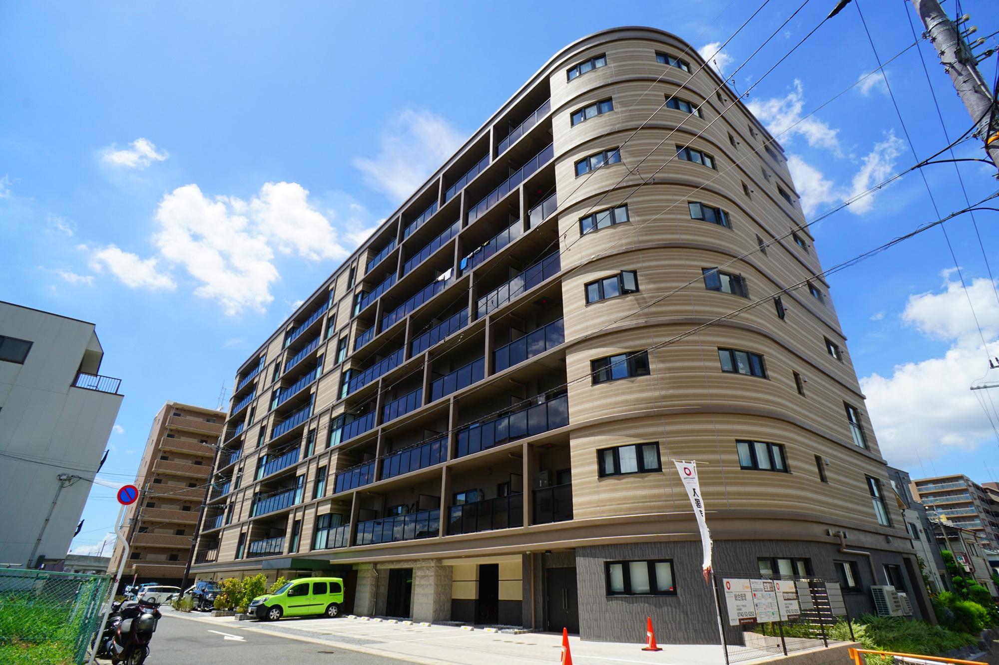 幸ｃｏｕｒｔ　ｎａｒａ　ｓａｎｊｏの外観