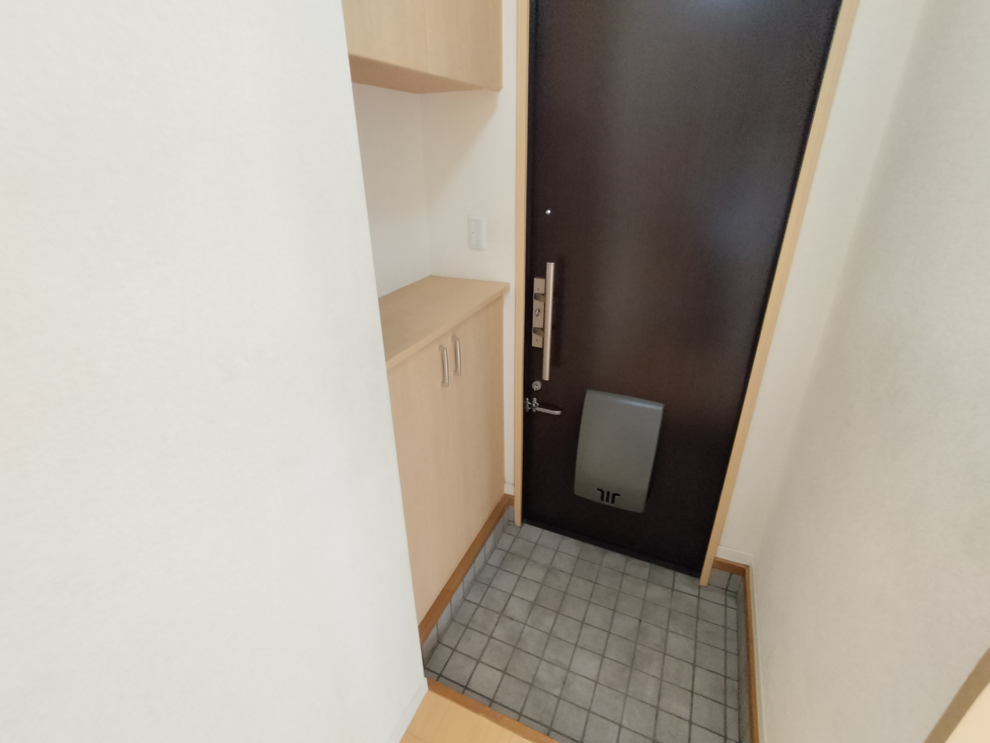 メゾン・Ｋ１４の玄関
