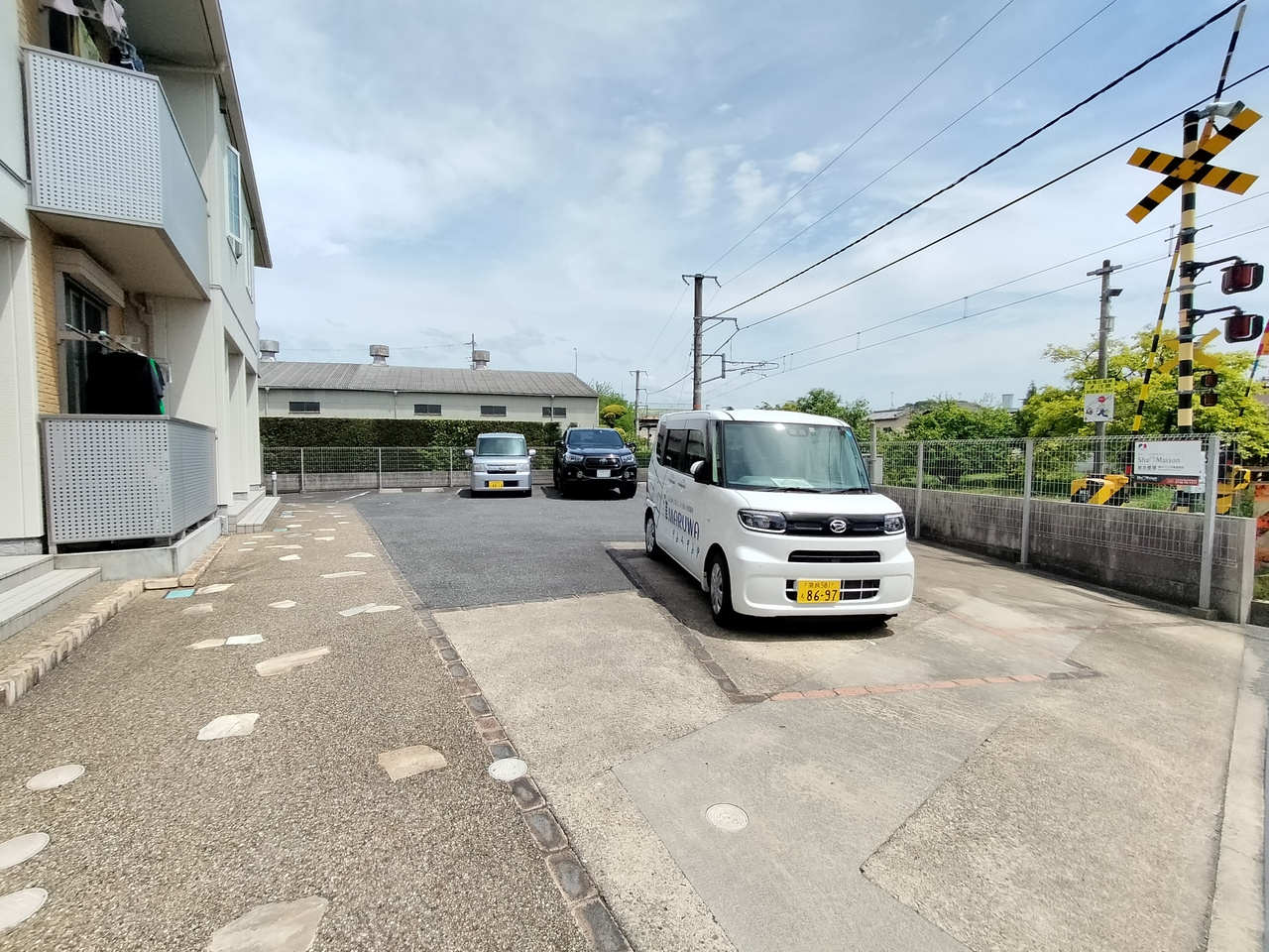 メゾン・Ｋ１４の駐車場
