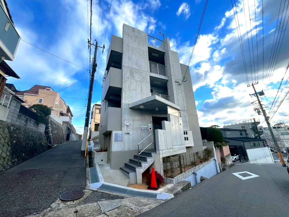 高丸陸フィールドアパートメントの外観|落ち着いた雰囲気の外観です