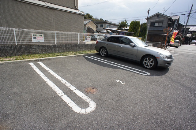 セイバリーハイツの駐車場