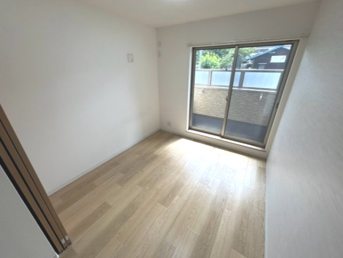 クレアール法蓮町の洋室