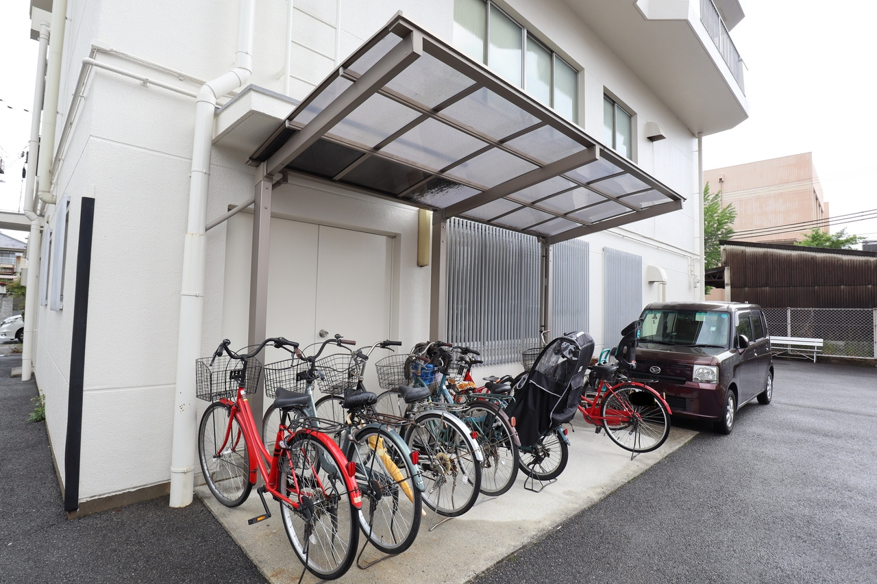 堀川ビルの駐車場