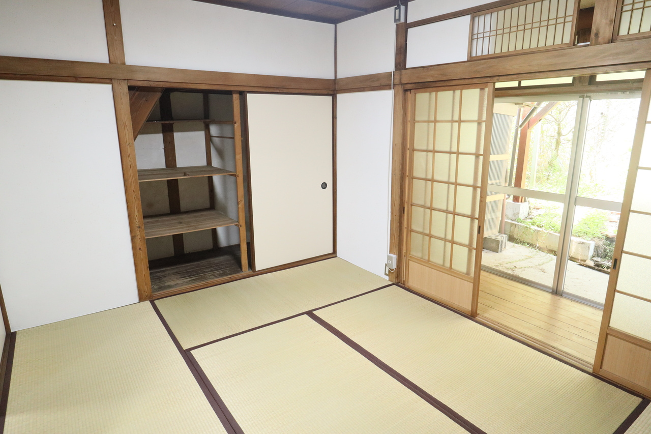 北新町貸家の和室
