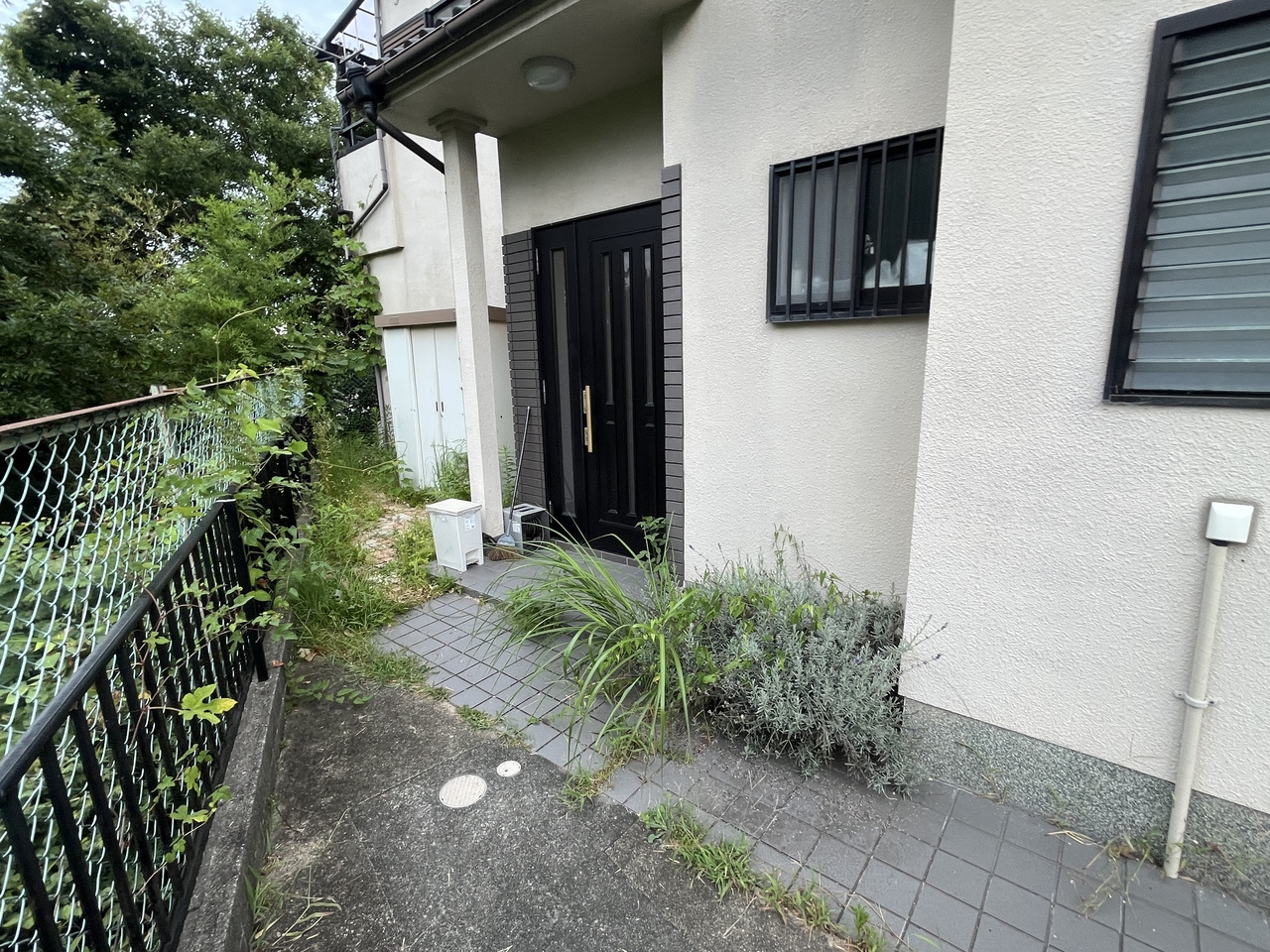 北新町戸建のエントランス