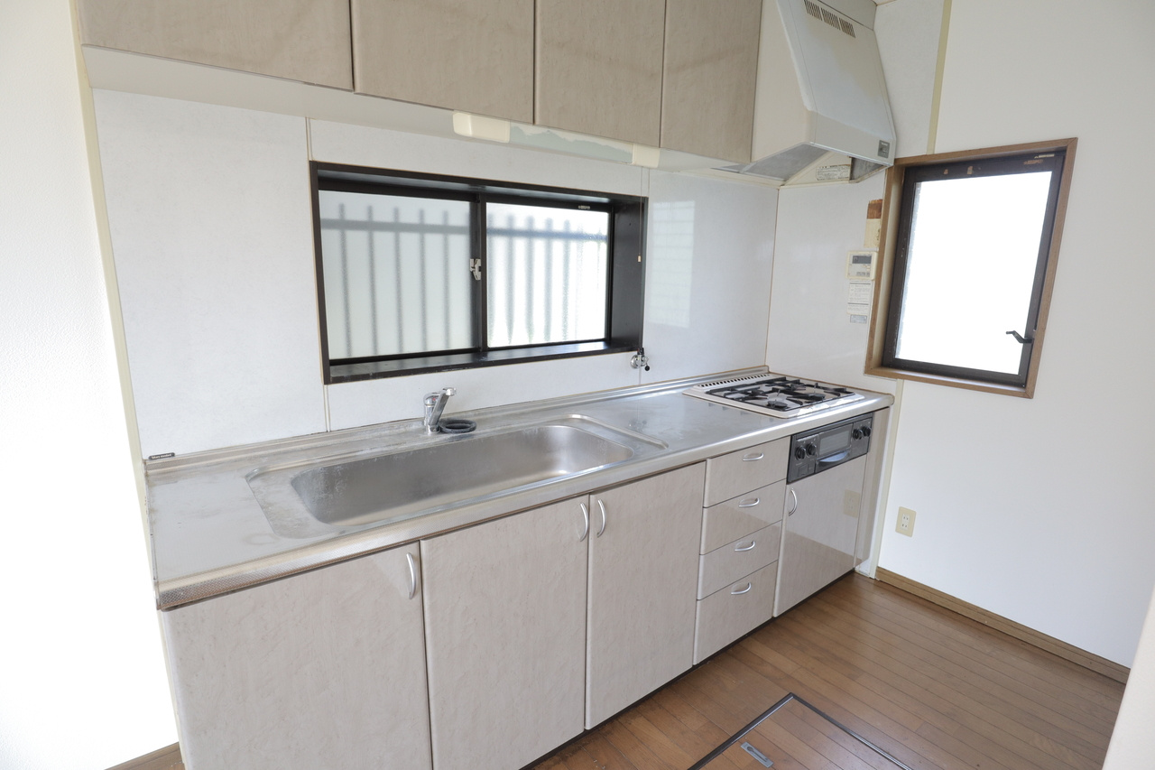 北新町戸建のキッチン