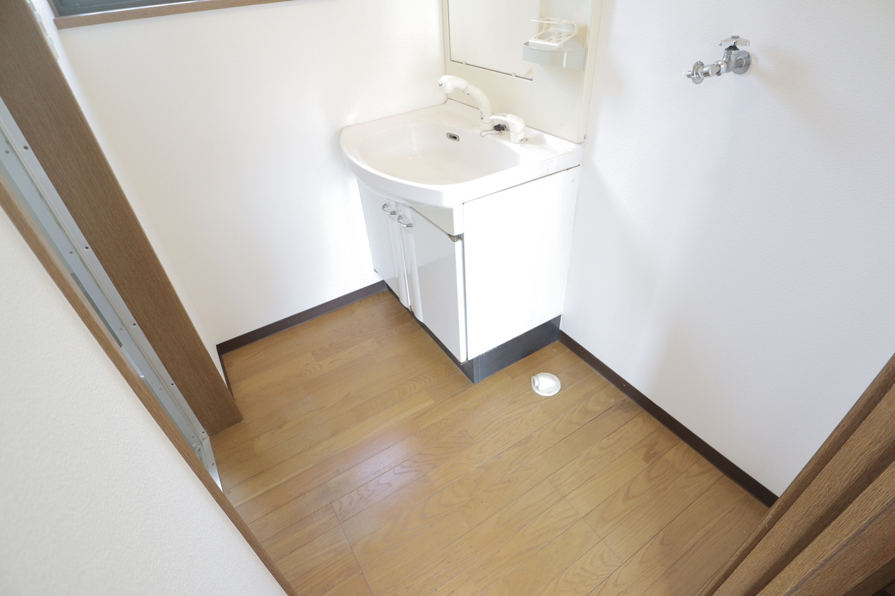 北新町戸建の洗面所